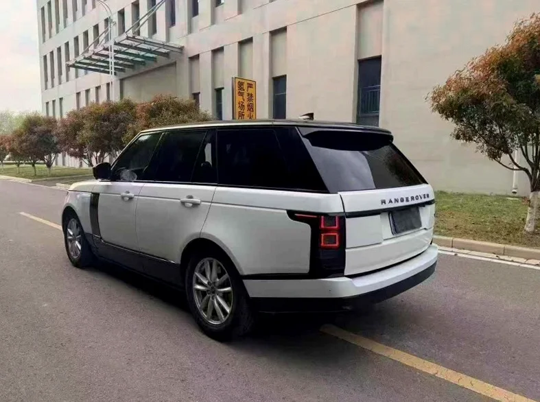 路虎揽胜行政 内饰前排