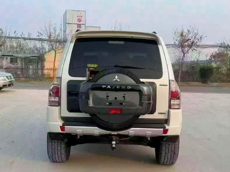 三菱帕杰罗 驾驶室