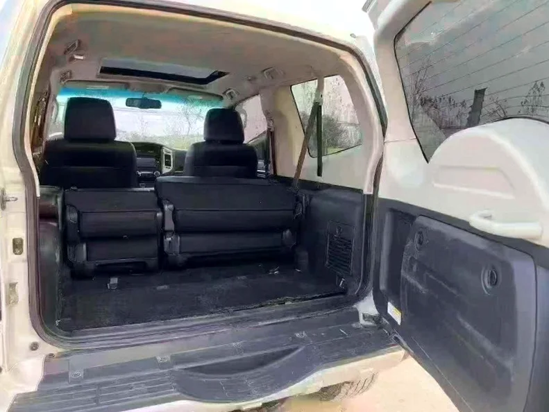 三菱帕杰罗 后面外观一