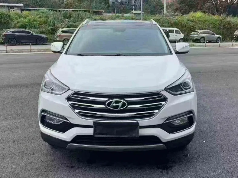 18年现代新胜达 2.0T 7座 全景天窗