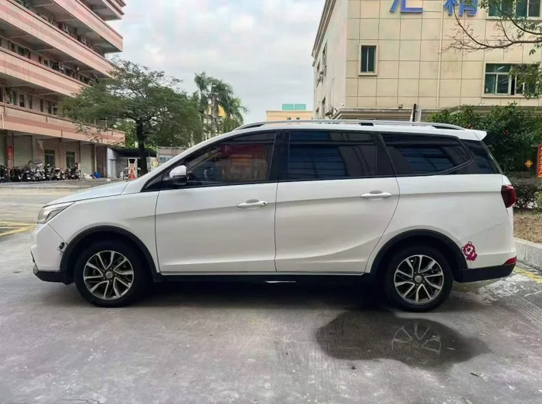 宝骏730 内饰后排