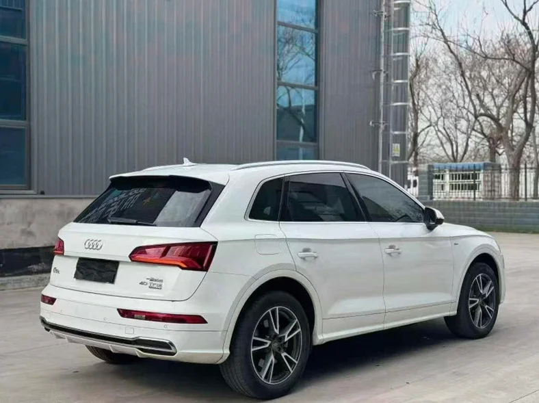 奥迪Q5 后面外观一