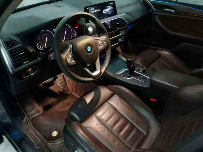 宝马X3 后面外观一