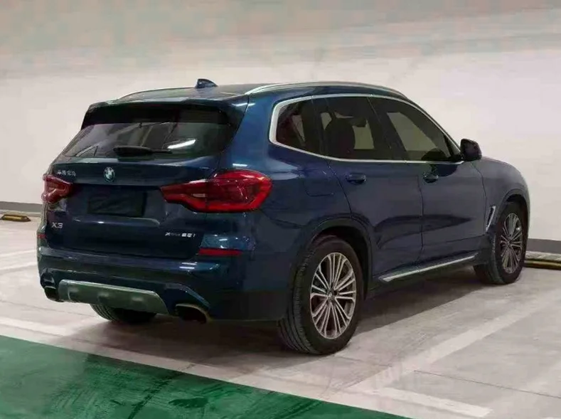 宝马X3 正面外观三