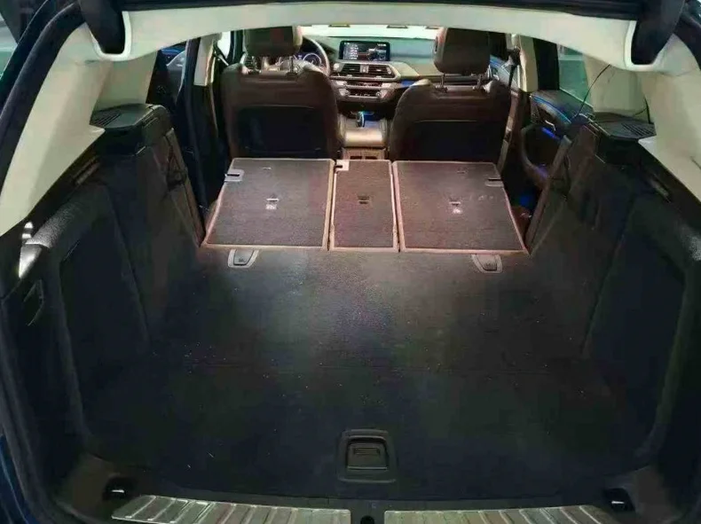 宝马X3 后面外观二