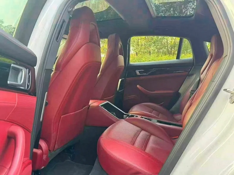 保时捷帕拉梅拉 内饰前排