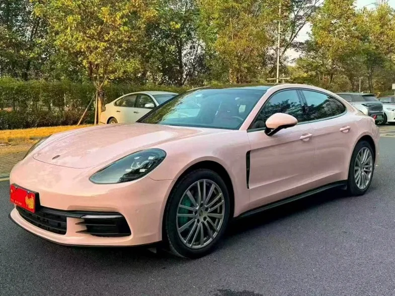 保时捷帕拉梅拉 正面外观二