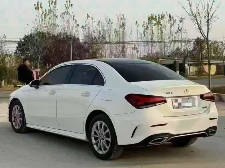 奔驰A 后面外观二