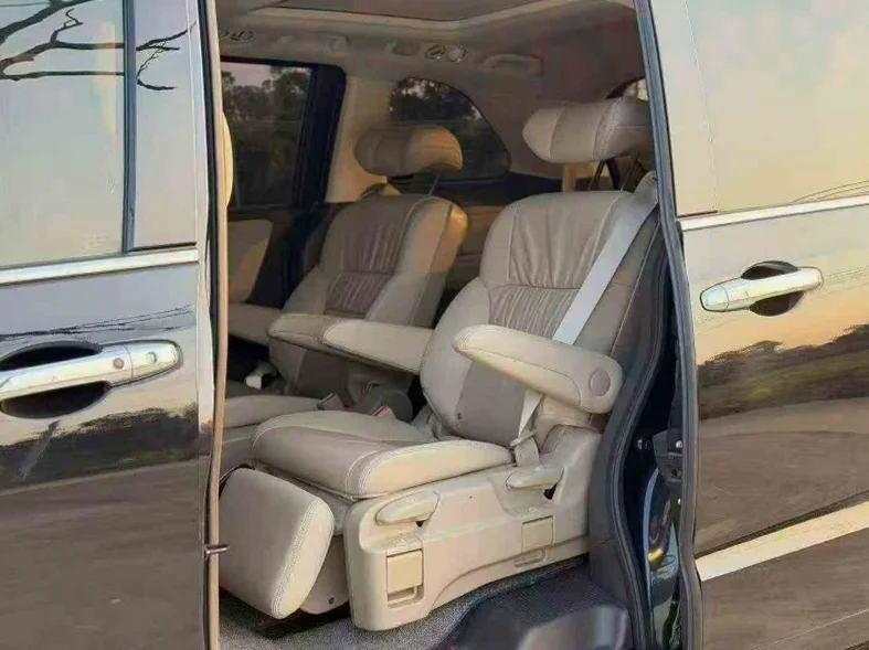 本田奥德赛 内饰前排