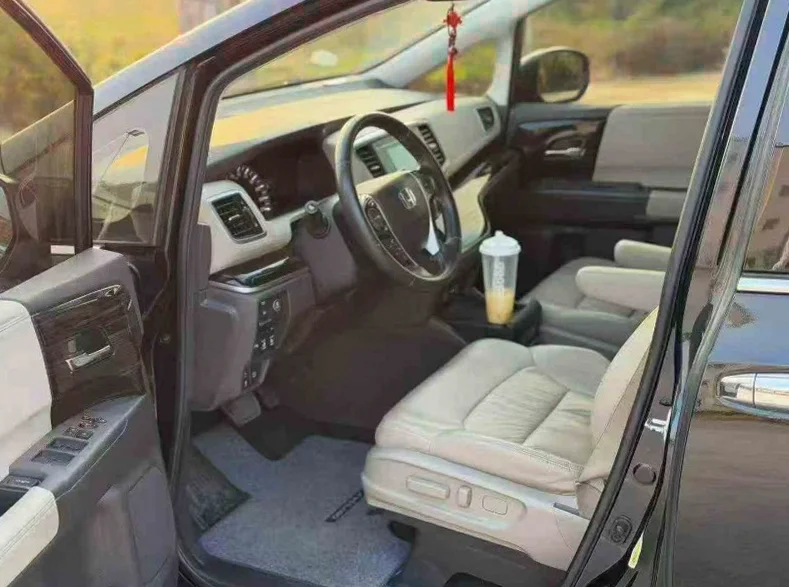 本田奥德赛 后面外观三