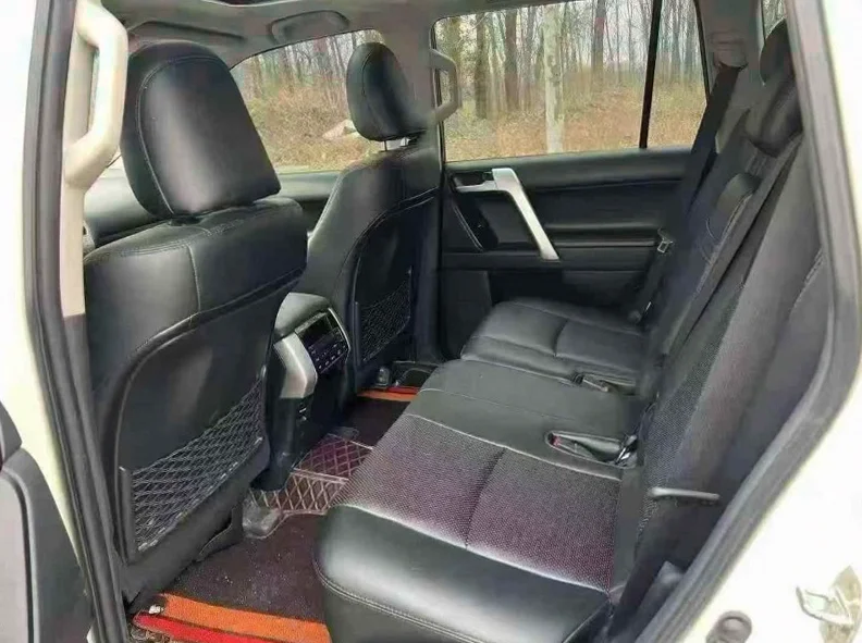 丰田普拉多 后面外观二