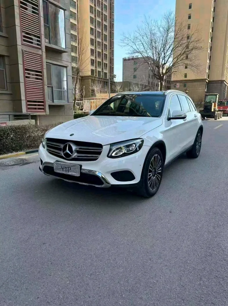 奔驰GLC 正面外观二