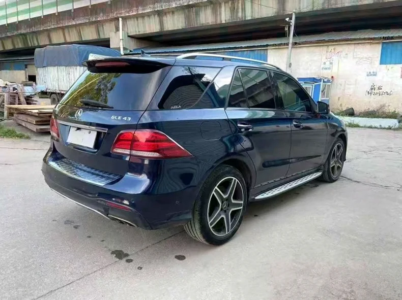 奔驰GLE 后面外观三