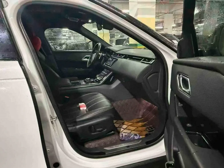 路虎揽胜星脉 后面外观三