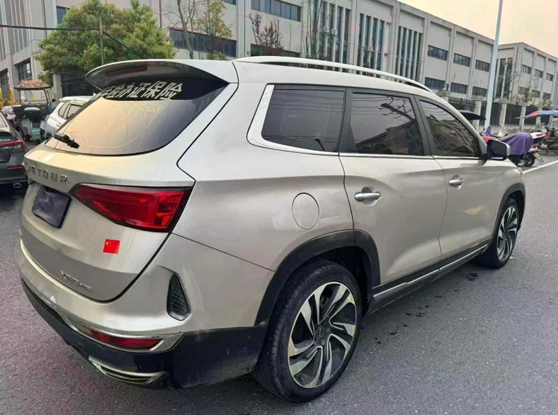 奇瑞捷途 后面外观一