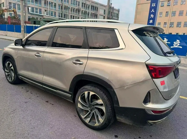 奇瑞捷途 内饰前排