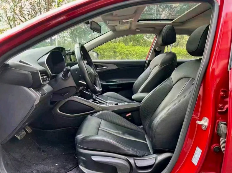 现代菲斯塔 内饰后排