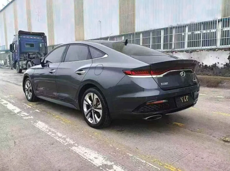 现代菲斯塔 内饰前排