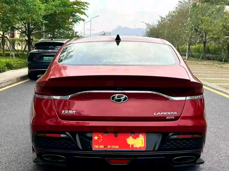 现代菲斯塔 后面外观二