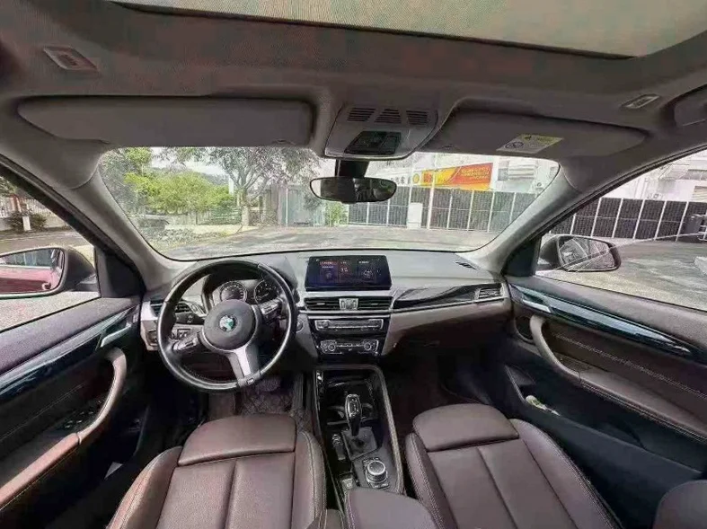 X1宝马 后面外观一