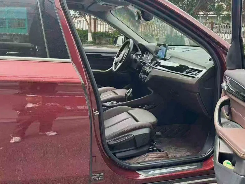 X1宝马 后面外观三