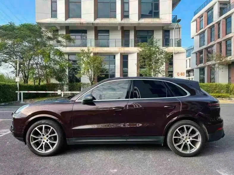 保时捷卡宴 后面外观三