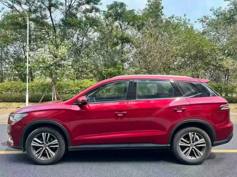 比亚迪宋 后面外观三