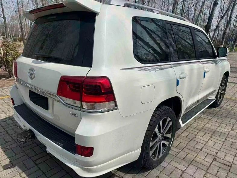 丰田兰德酷路泽 内饰后排