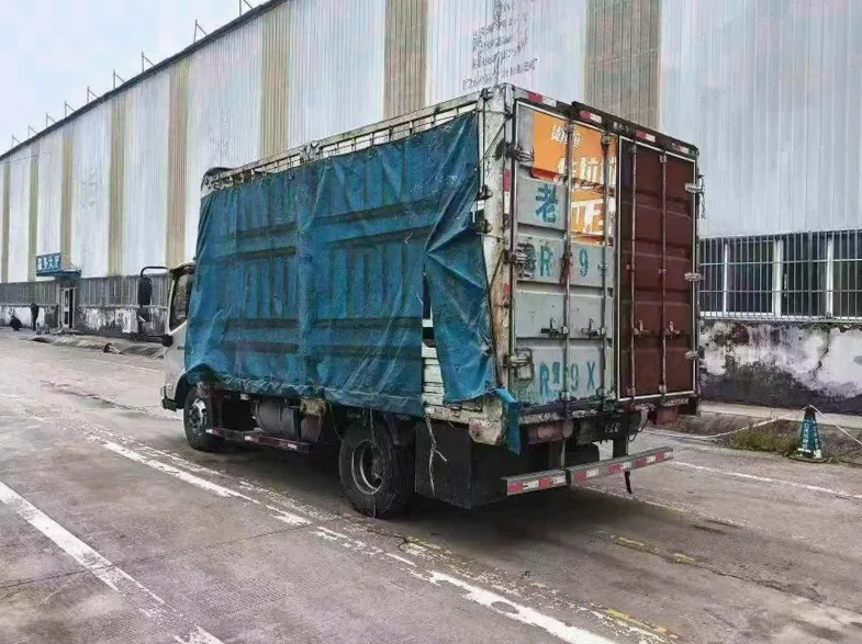 福田奥铃 内饰前排