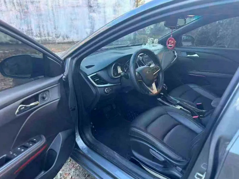 雪佛兰科鲁泽 后面外观二