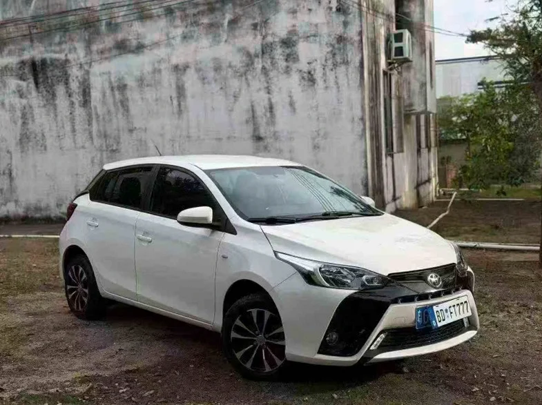 丰田YARiS 正面外观二