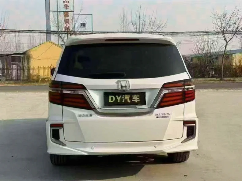 本田艾力绅 内饰前排