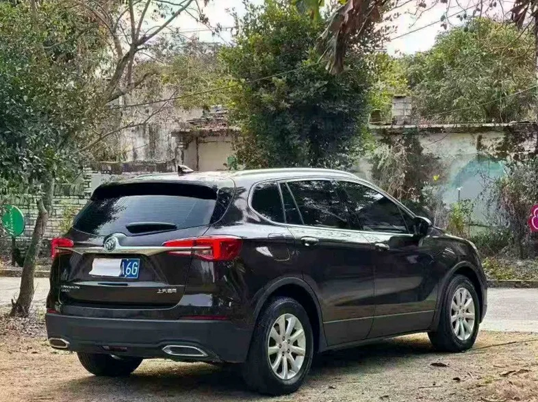 别克昂科威 内饰前排