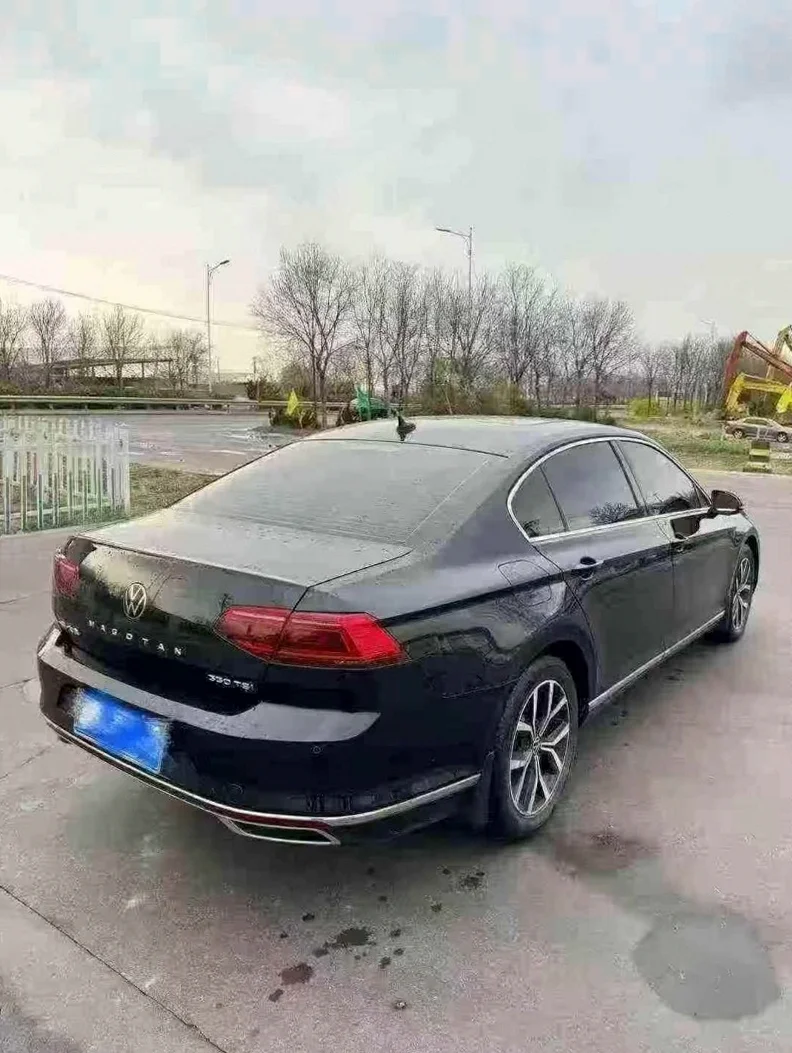 大众迈腾 内饰后排