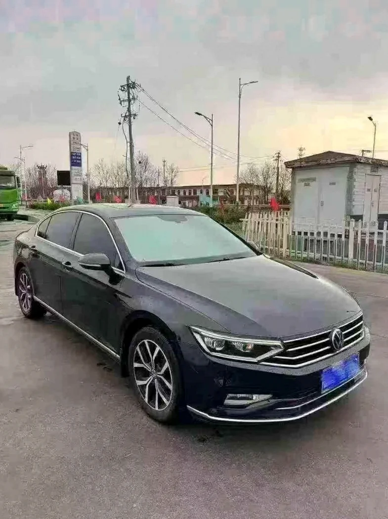 大众迈腾 正面外观二