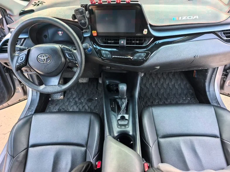 丰田奕泽 驾驶室