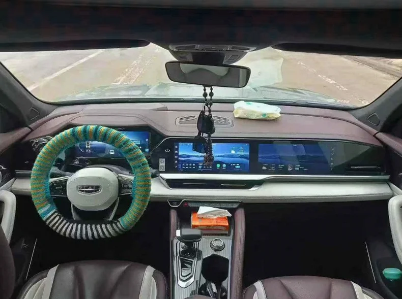 吉利星越 后面外观三