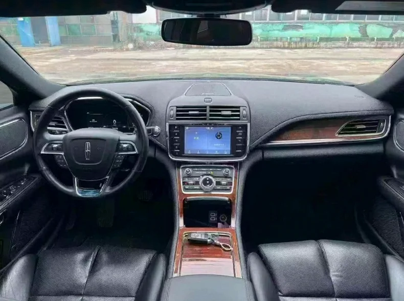 林肯大陆 驾驶室