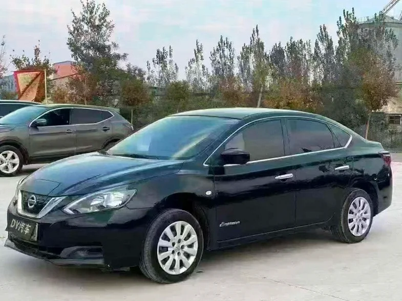 日产轩逸 正面外观二