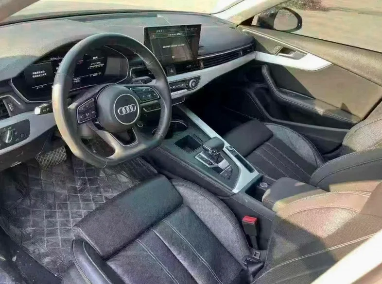 奥迪A4L 后面外观一