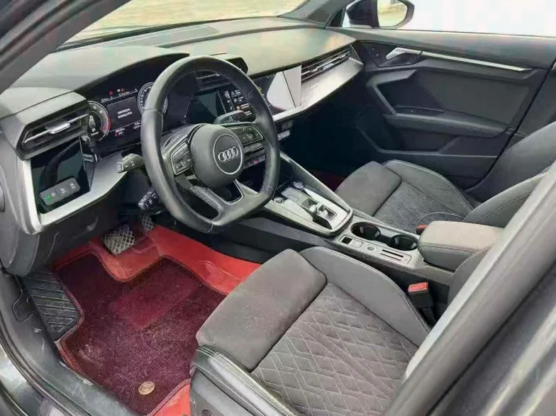 奥迪A3 后面外观二