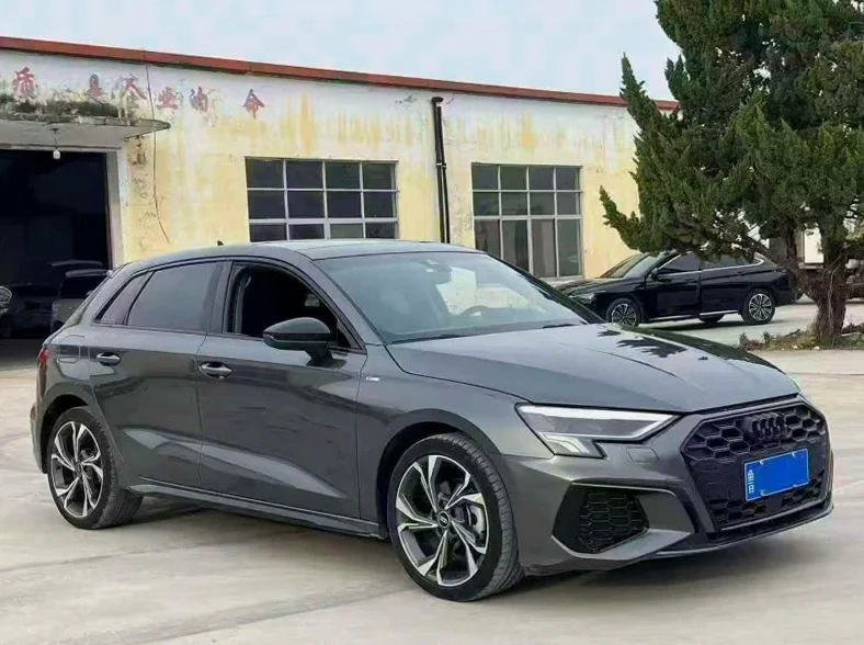 奥迪A3 正面外观三