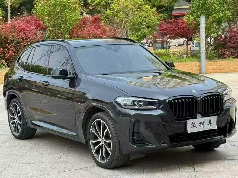 宝马X3 正面外观三