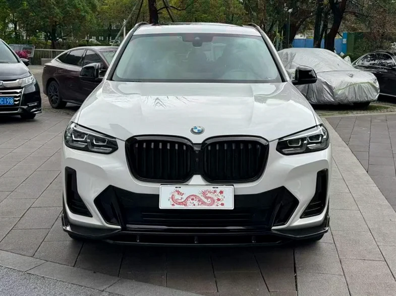 22年宝马X3 30i高功率领先型M曜夜套装