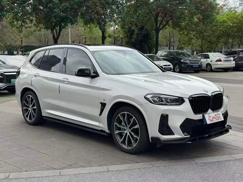 宝马X3 正面外观三