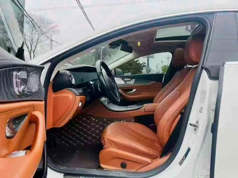 奔驰CLS 后面外观一