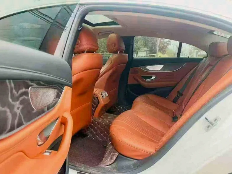 奔驰CLS 后面外观二