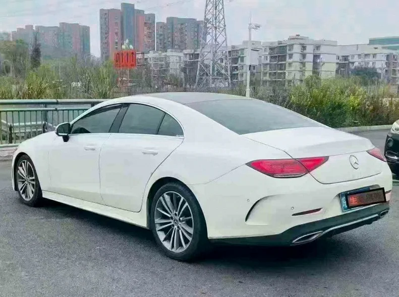 奔驰CLS 内饰后排