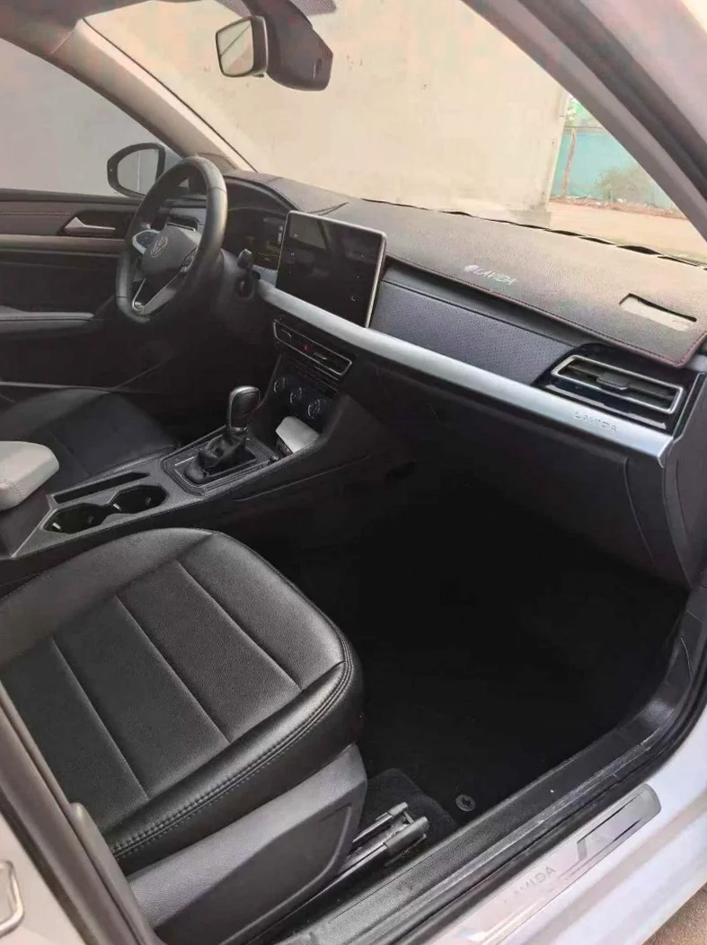 大众速腾 后面外观二