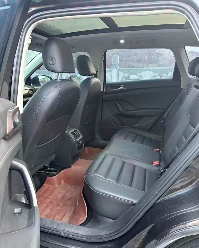 大众途岳 内饰后排